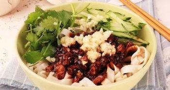 娱乐吃瓜酱吃面条视频下载,一网打尽美食与娱乐的双重享受